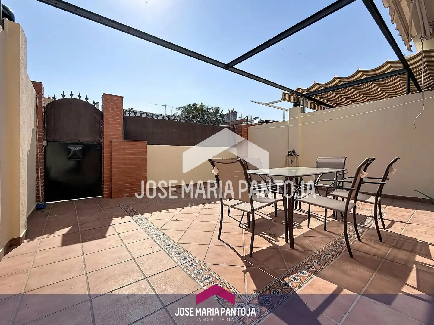 Terrassa de Casa adosada en venda en Jerez de la Frontera amb Aire condicionat, Calefacció i Terrassa