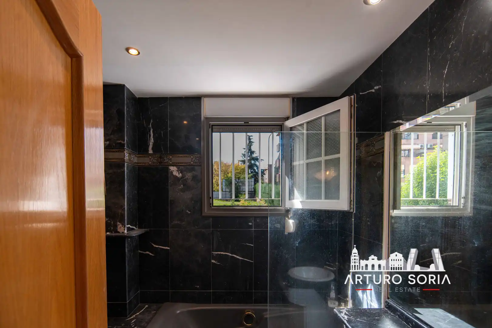 Maisonette zur Miete in Calle de Pérez Cidón, Concepción