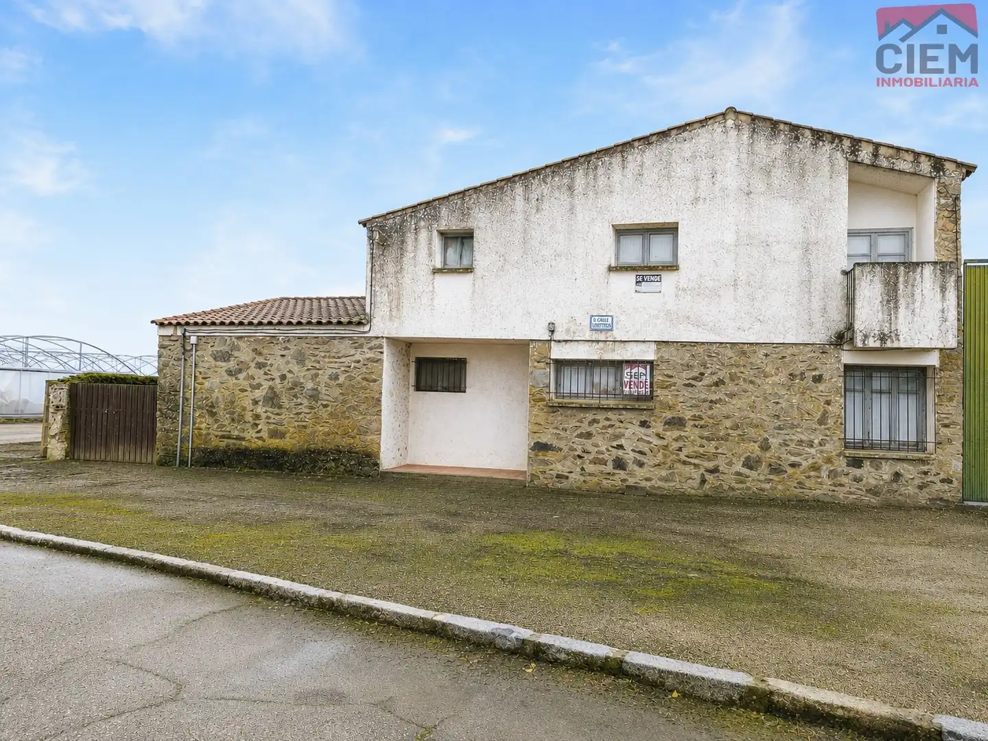 Vista exterior de Casa o xalet en venda en Campo Lugar amb Traster