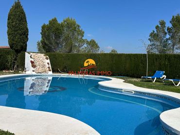 Chalet con piscina en venta en Les Tres Cales