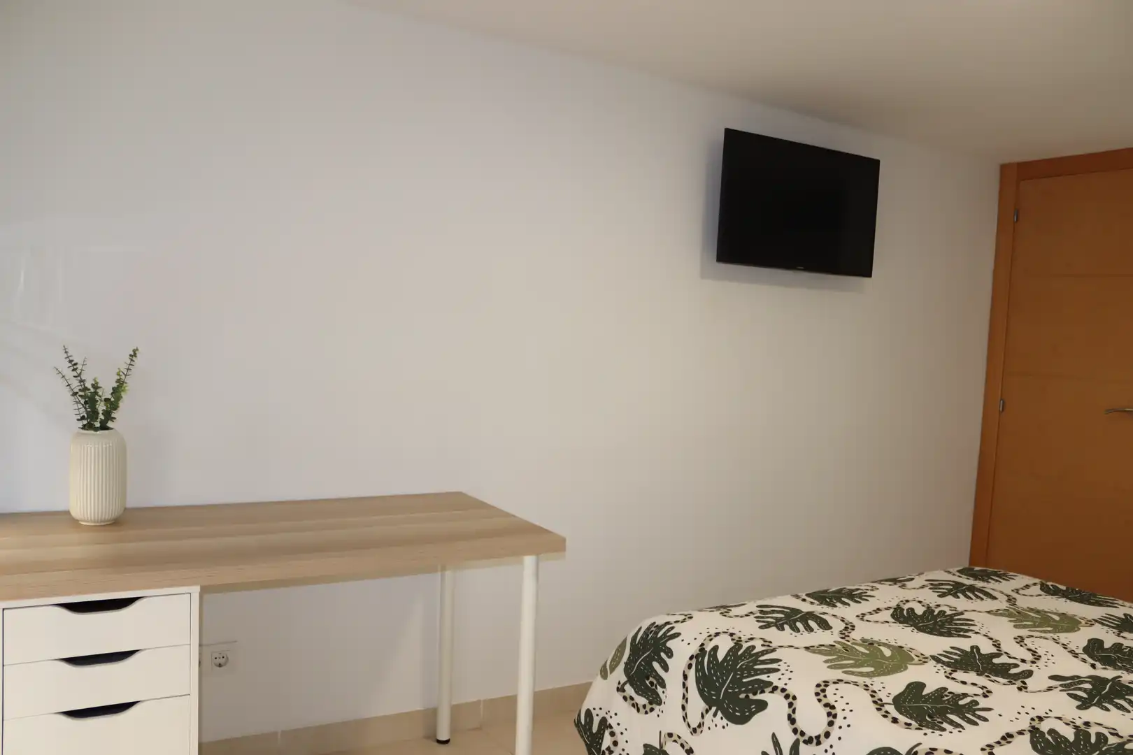 Schlafzimmer von Erdgeschoss zum Verkauf in Barcelona mit Terrasse