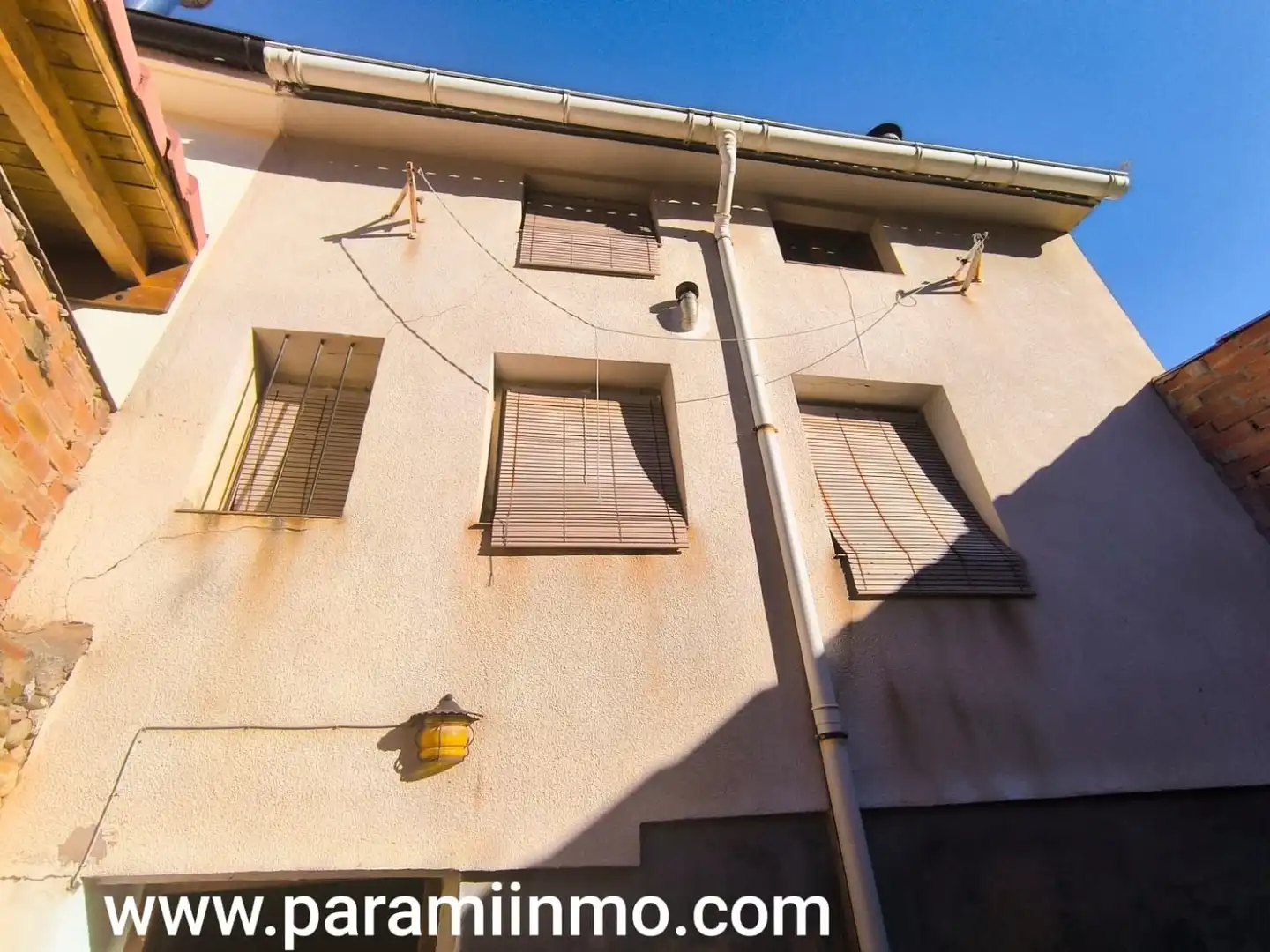 Vista exterior de Finca rústica en venda en Corera amb Jardí privat i Traster