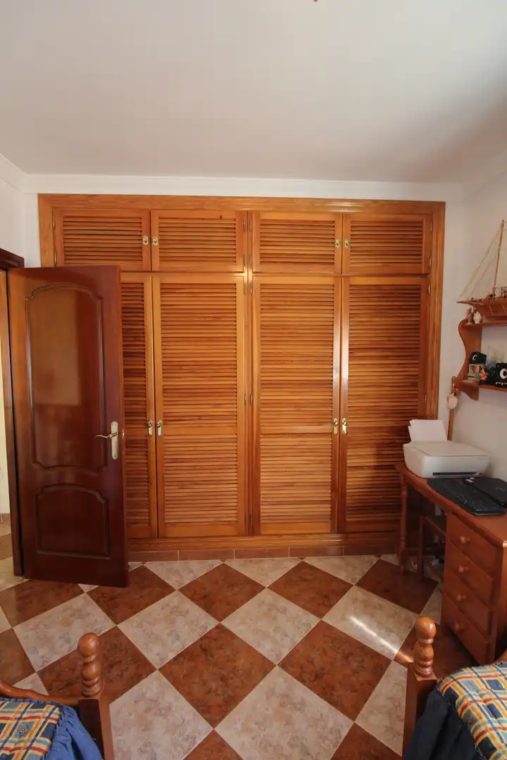 Country house zum Verkauf in Alhaurín de la Torre mit Klimaanlage, Heizung und Privatgarten