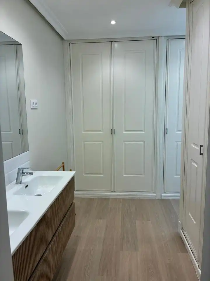 Badezimmer von Wohnungen zur Miete in Madrid mit Klimaanlage, Heizung und Möbliert