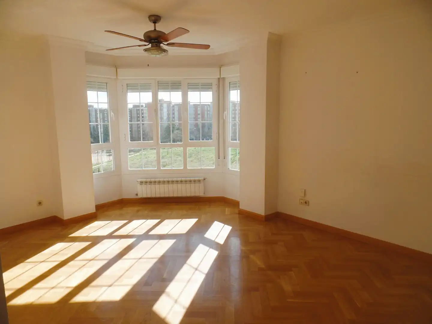 Sala de estar de Piso en venta en Madrid con Aire acondicionado, Calefacción y Parquet