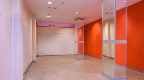 LOCAL COMERCIAL DE SEGONA MÀ EN BON ESTAT EN VENDA A MANRESA, ZONA PLAÇA CATALUNYA – CARRER LEPANT, imatge 3