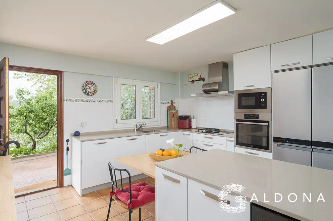 Cocina de Casa o chalet en venta en Pasaia con Calefacción, Jardín privado y Terraza