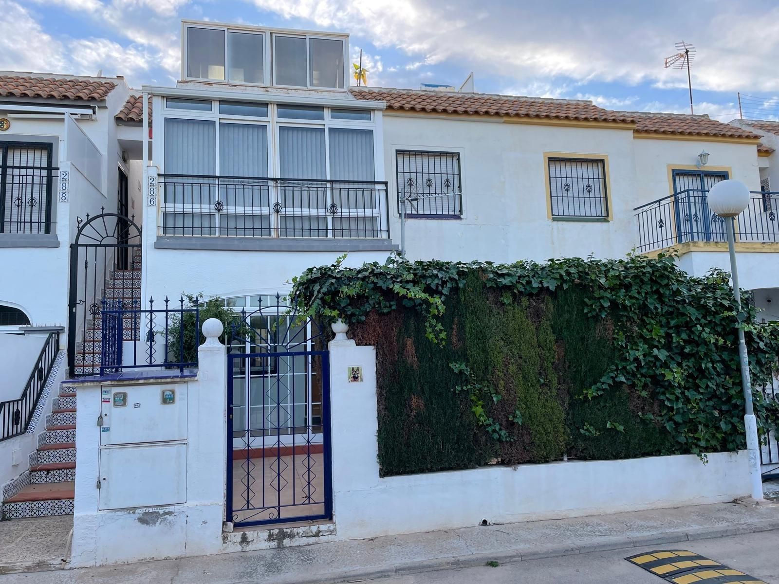 Exterior view of House or chalet for sale in Torrevieja  with Terrace and Community pool