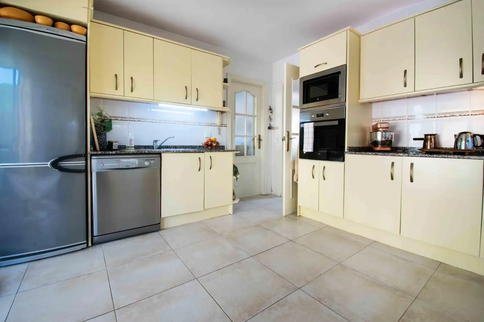 Cocina de Casa adosada en venta en L'Alfàs del Pi con Aire acondicionado, Calefacción y Jardín privado