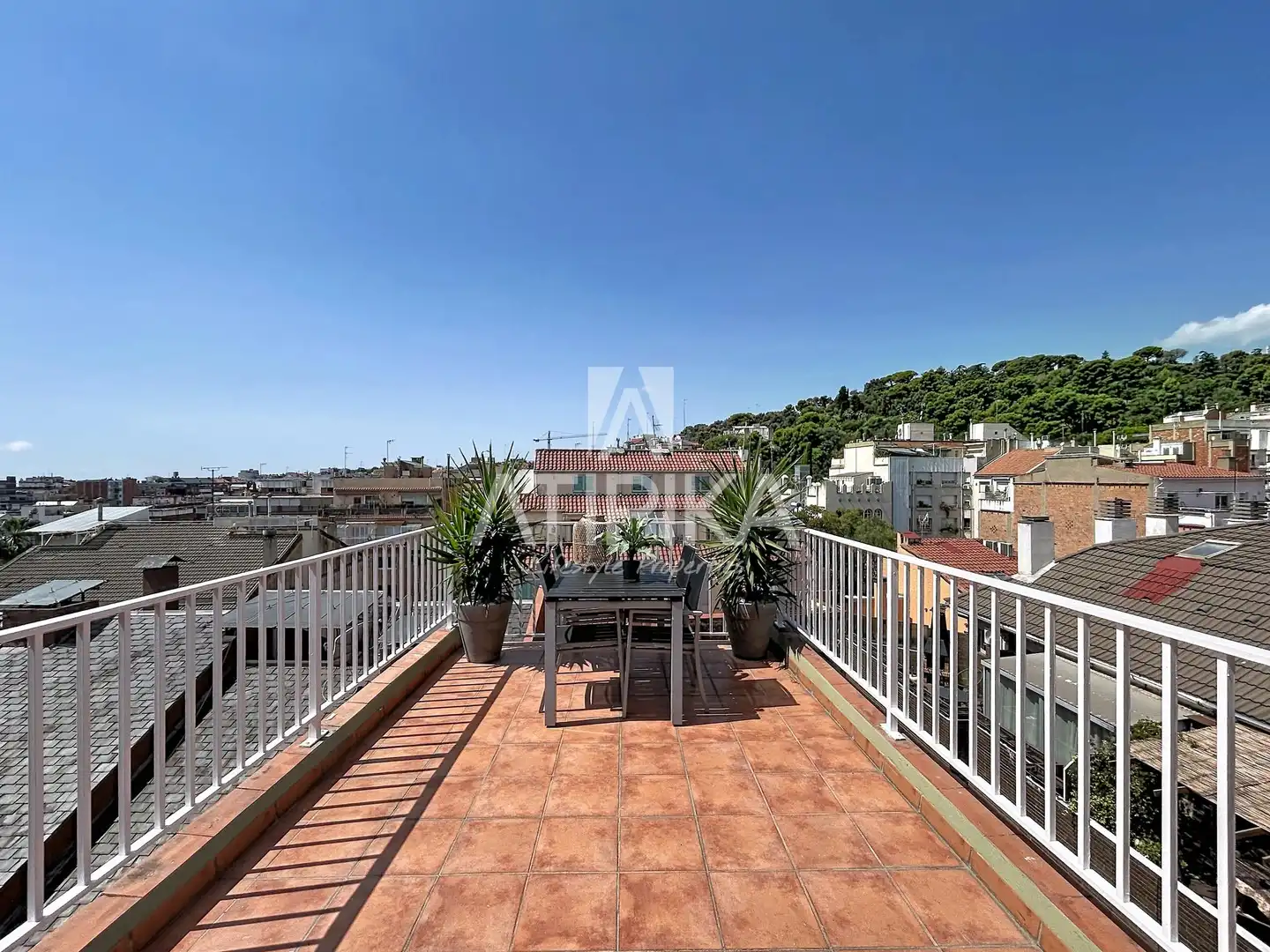 Terrasse von Dachboden zur Miete in Barcelona mit Klimaanlage, Heizung und Terrasse