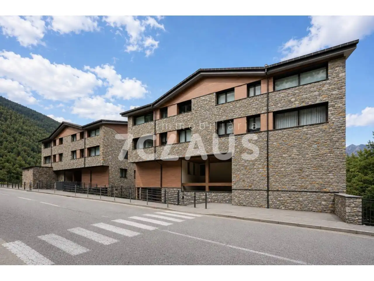 Vista exterior de Dúplex en venta en La Massana con Calefacción, Parquet y Trastero