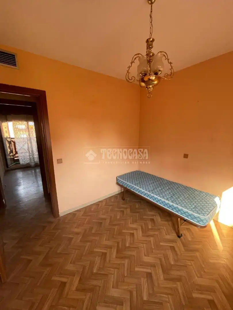 Habitación de Piso en venta en Madrid con Calefacción y Terraza