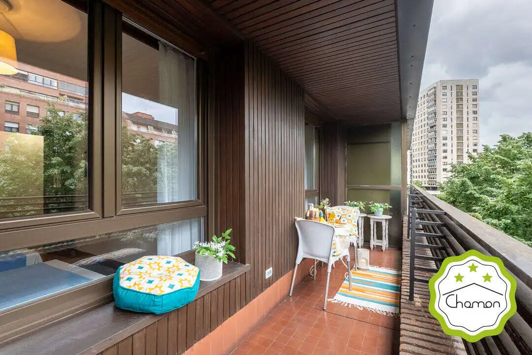 Terraza de Piso en venta en Bilbao  con Calefacción, Jardín privado y Terraza