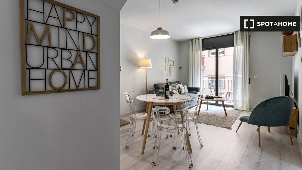 Comedor de Piso de alquiler en L'Hospitalet de Llobregat con Aire acondicionado, Calefacción y Amueblado