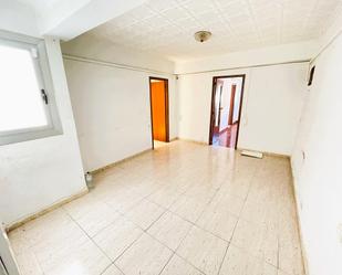 Flat for sale in  Valencia Capital  with Air Conditioner