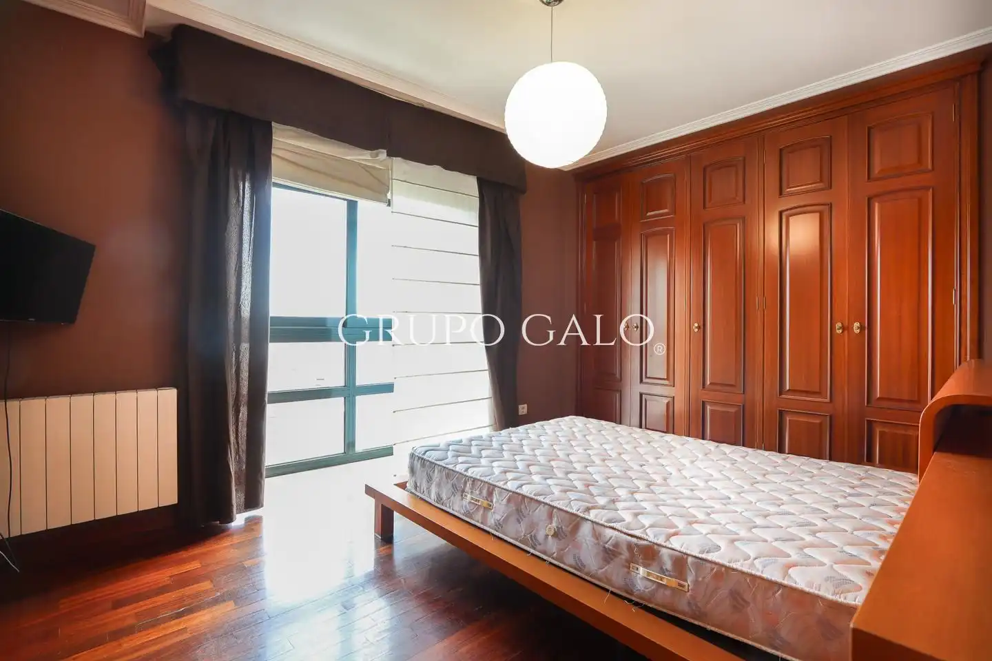 Habitación de Ático en venta en Vigo  con Calefacción, Parquet y Trastero