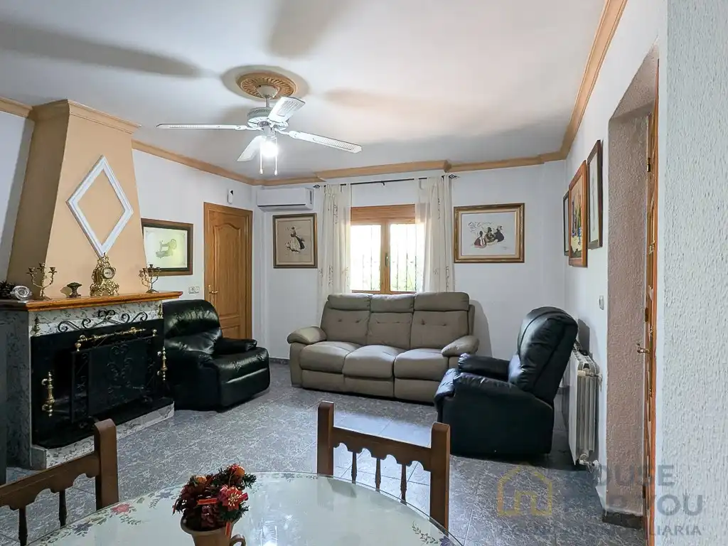 Sala d'estar de Finca rústica en venda en Castril