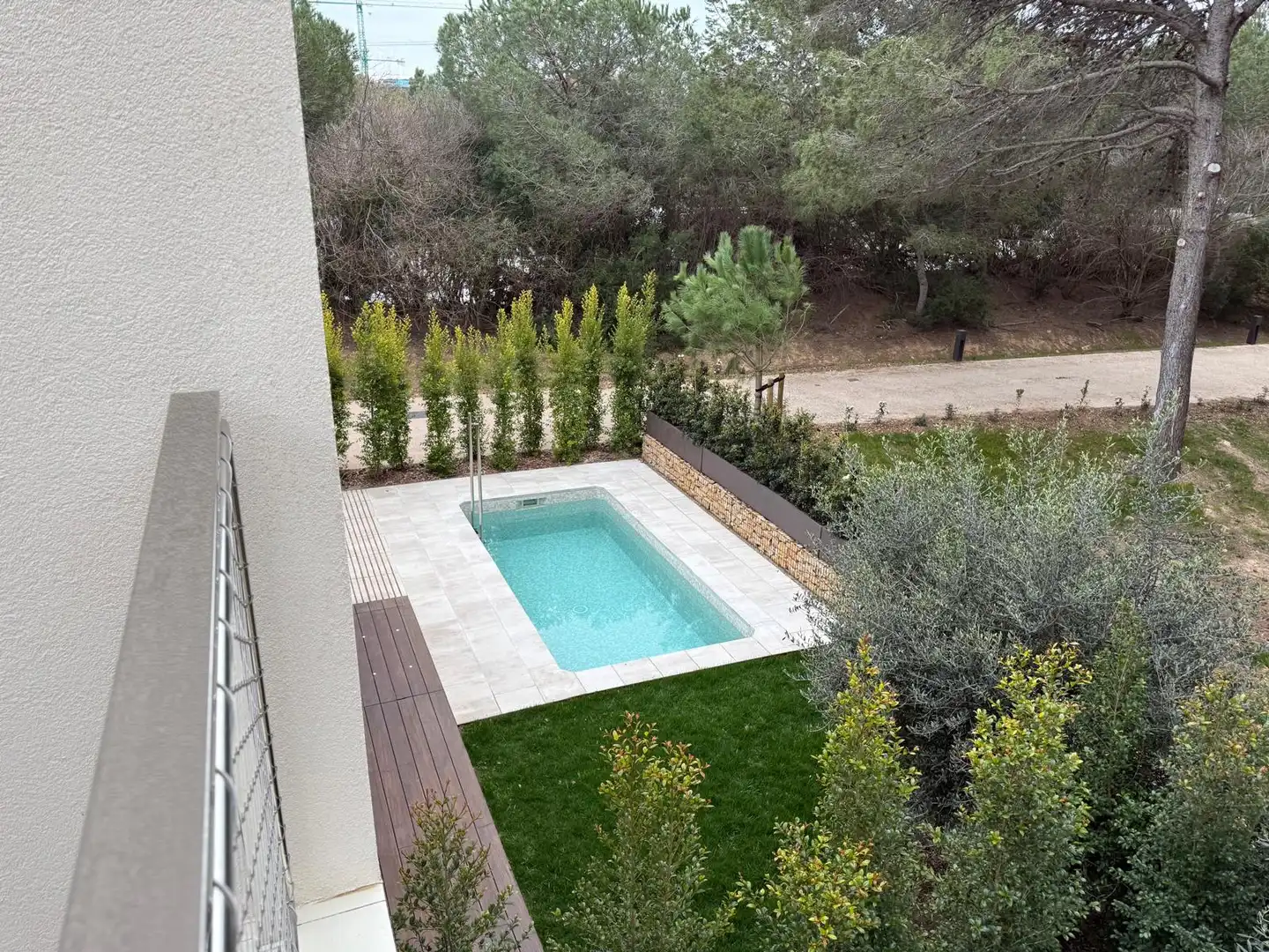 Piscina de Casa adosada en venda en Salou amb Aire condicionat, Calefacció i Jardí privat