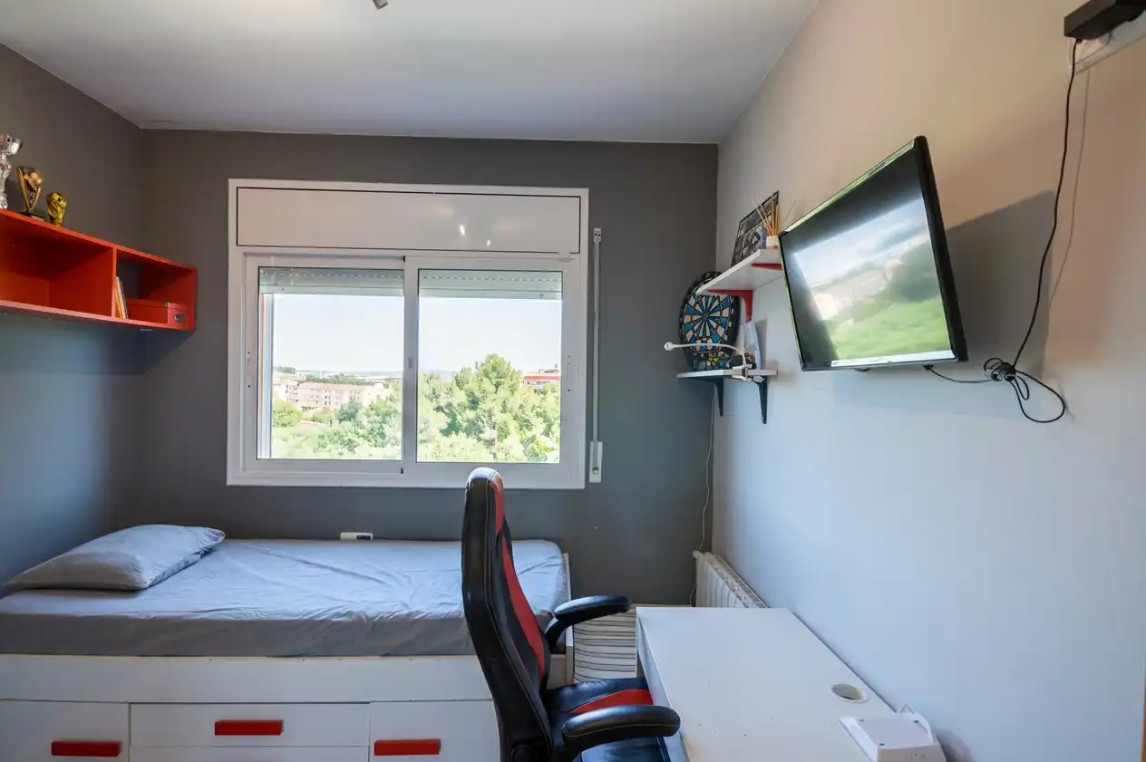 Habitación de Casa adosada en venta en Abrera con Aire acondicionado, Calefacción y Parquet