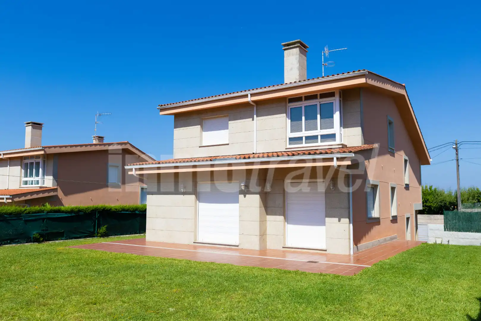 Außenansicht von Haus oder Chalet zum Verkauf in Sanxenxo mit Heizung, Privatgarten und Parkett