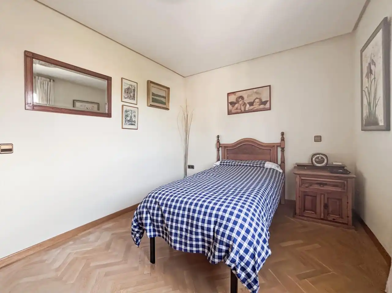 Dormitori de Casa o xalet en venda en Galapagar amb Calefacció, Jardí privat i Parquet