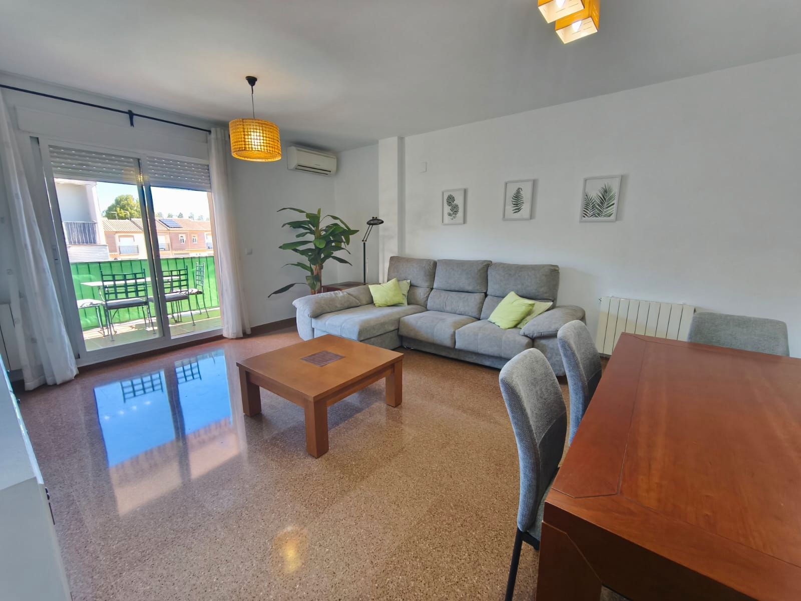 Sala de estar de Piso de alquiler en Santa Fe con Aire acondicionado, Amueblado y Horno