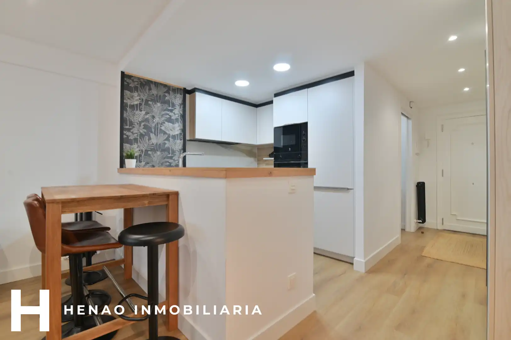 Apartamento en venta en Bilbao  con Calefacción, Parquet y Amueblado