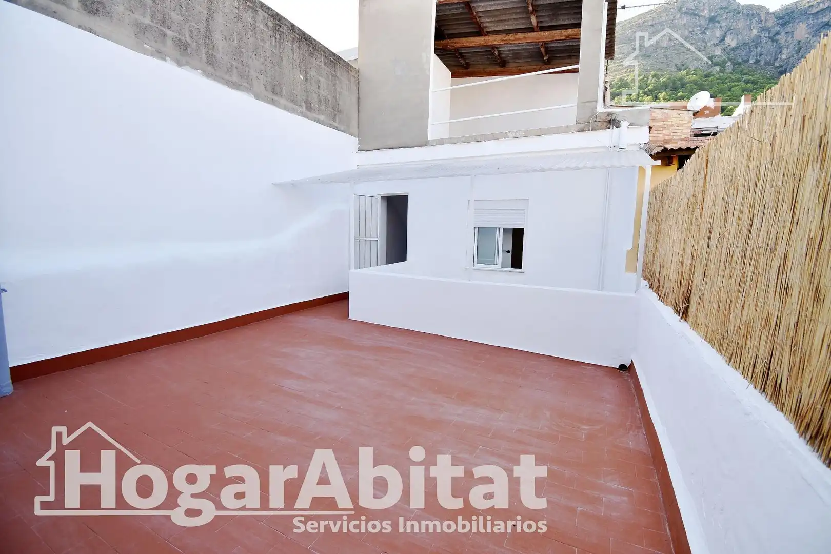 Exterior view of Houses for sale in Tavernes de la Valldigna  with Parquet flooring and Terrace