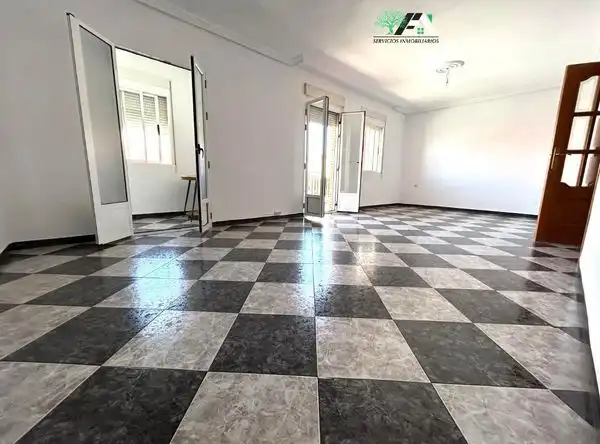 Piso en venta en Begíjar con Balcón