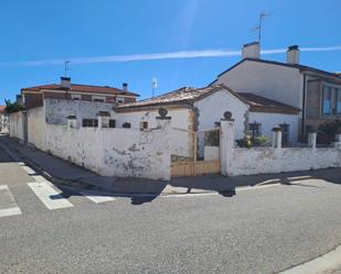 Exterior view of House or chalet for sale in Burgos Capital  with Heating, Private garden and Terrace