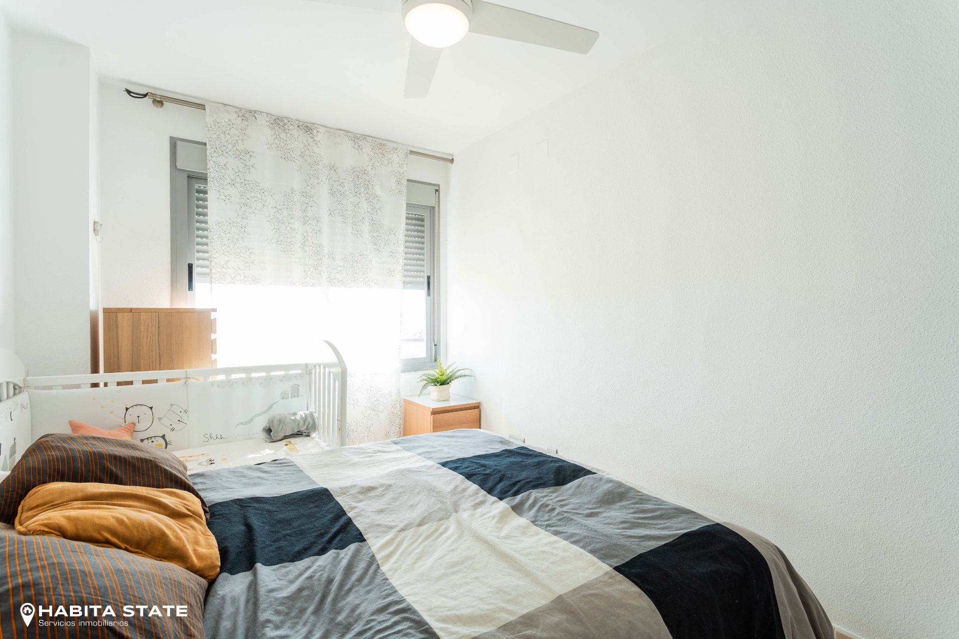 Bedroom of Flat for sale in  Almería Capital  with Air Conditioner, Private garden and Terrace