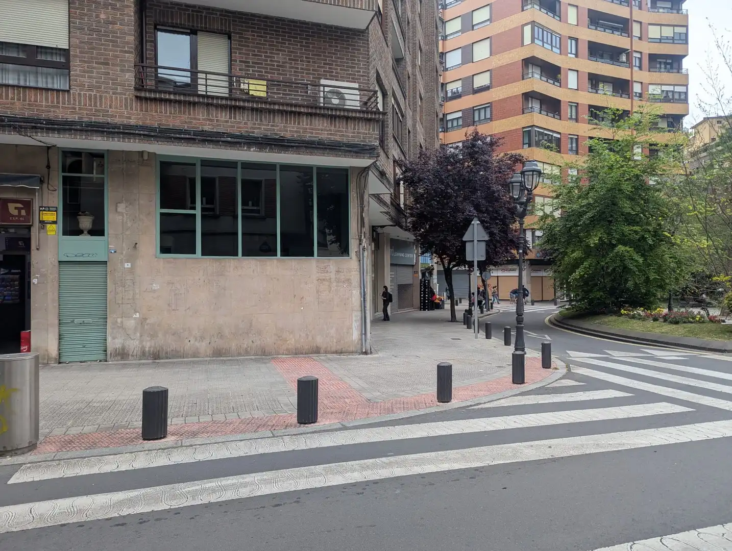 Vista exterior de Local en venda en Bilbao 