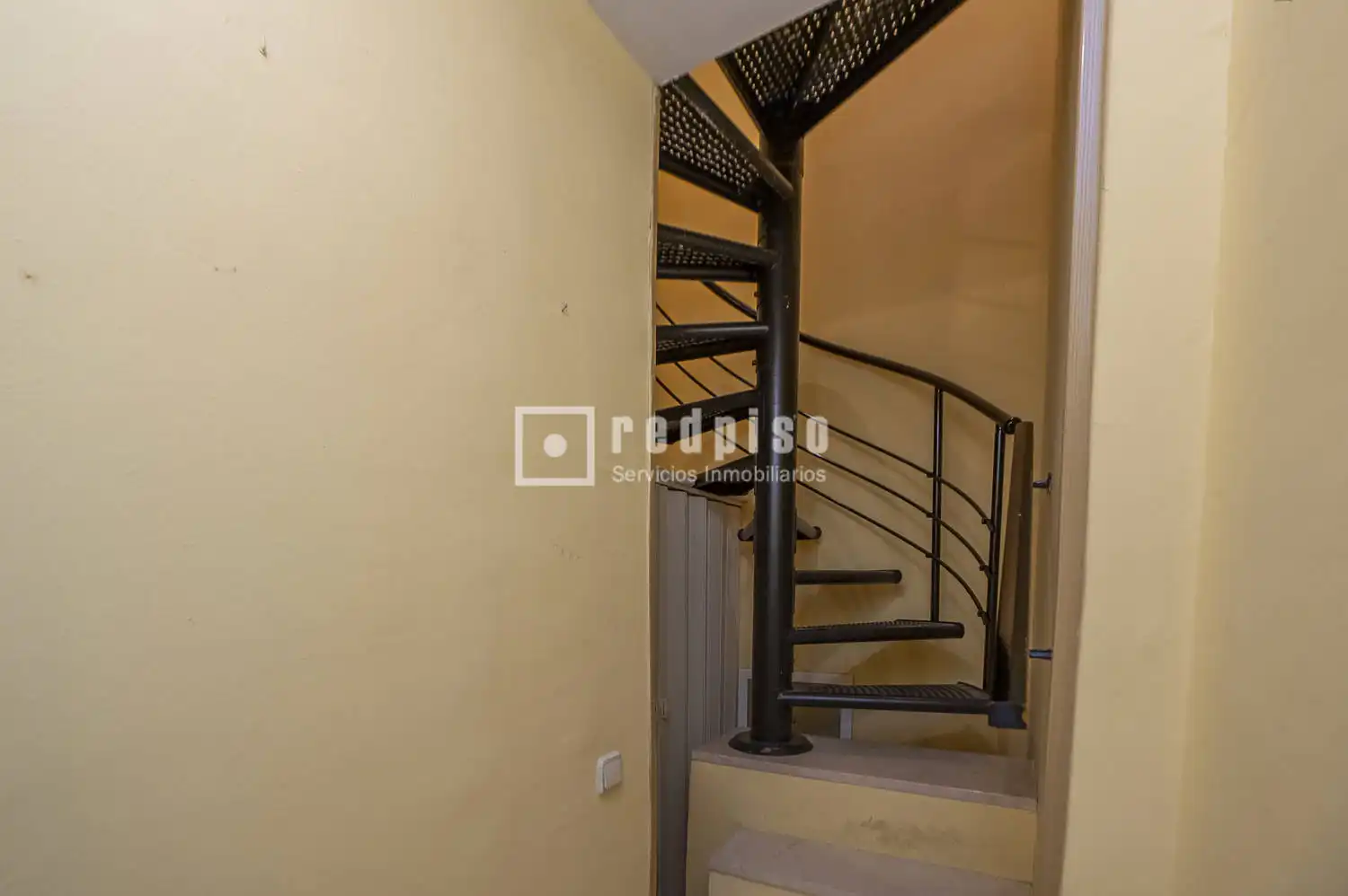Flat for sale in Pinto  with Air Conditioner, Heating and Terrace