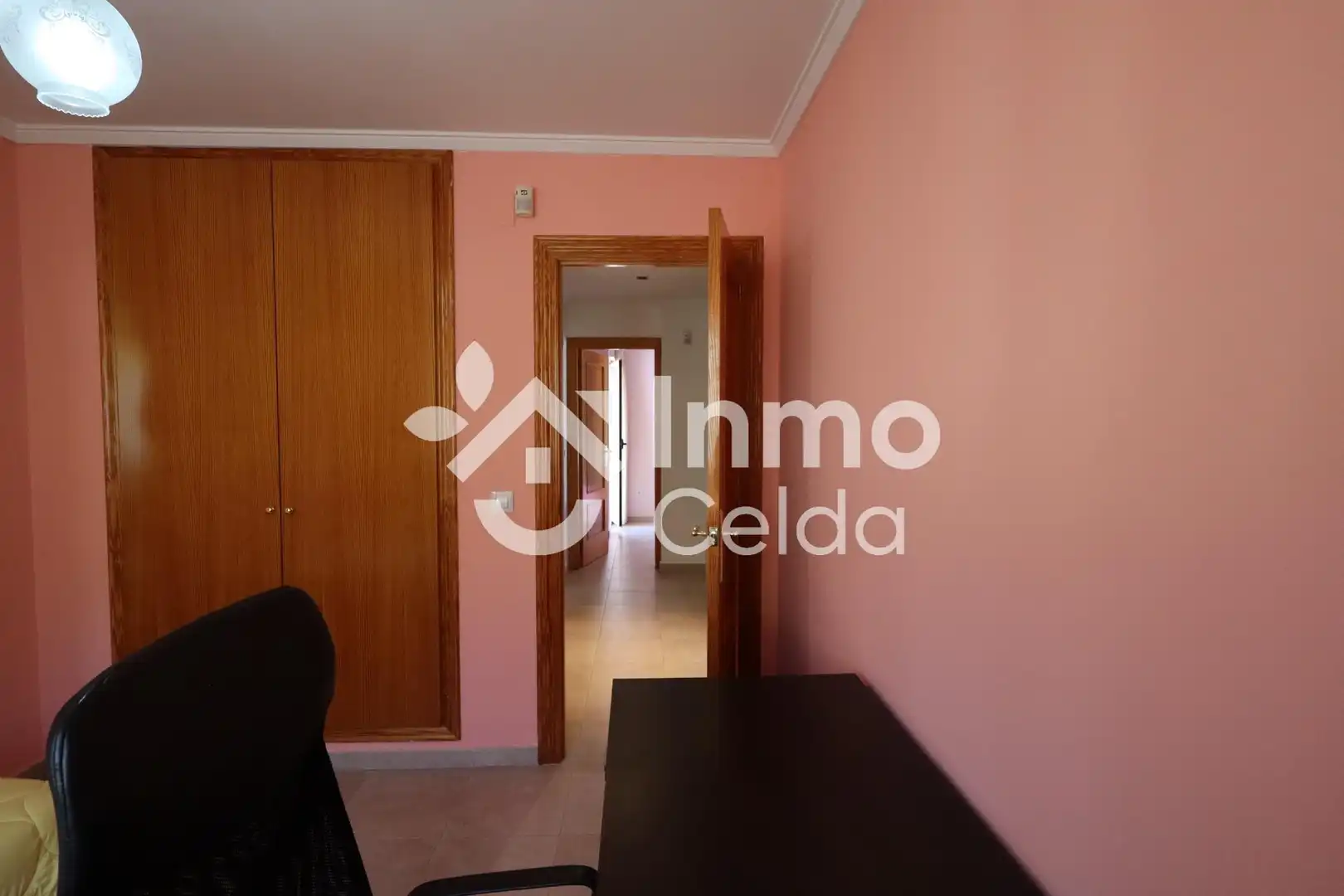 Casa adosada en venta en Chiva con Calefacción, Jardín privado y Terraza