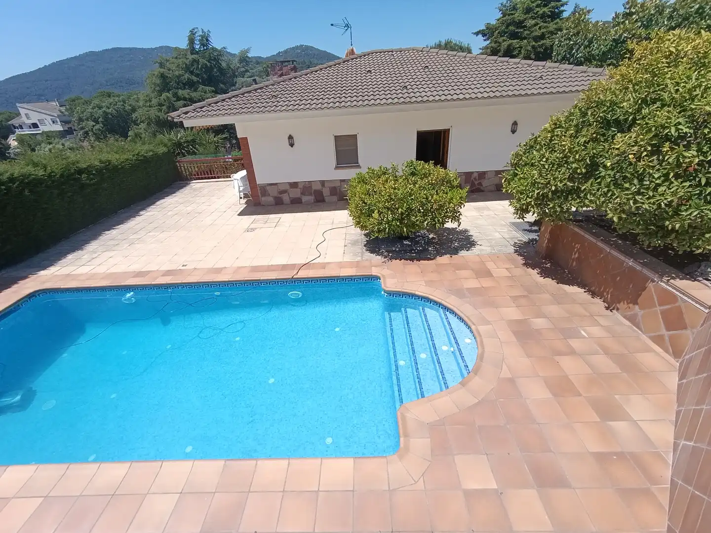 Piscina de Casa o xalet en venda en Caldes de Montbui amb Aire condicionat, Calefacció i Jardí privat