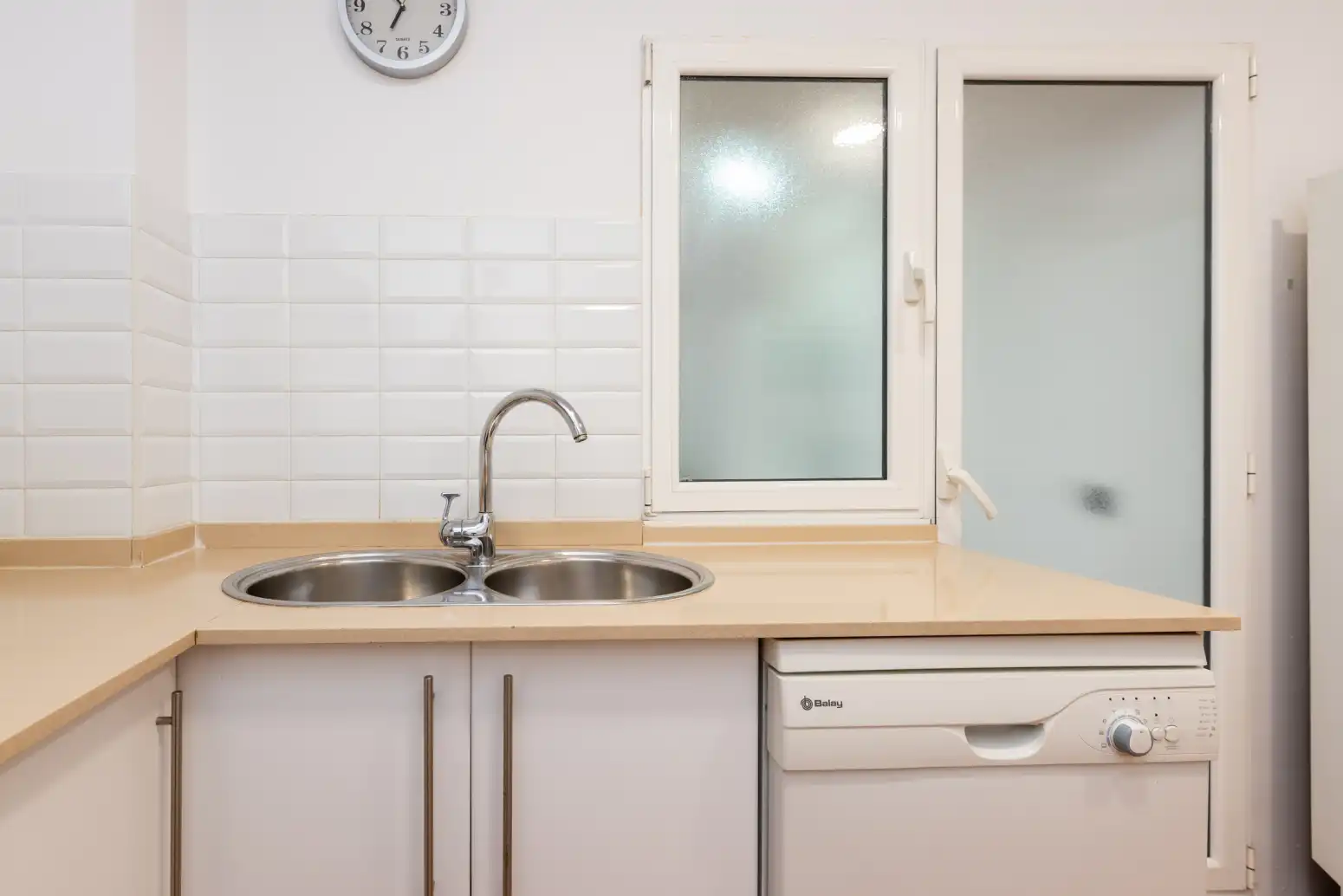 Cocina de Piso en venta en Oviedo  con Calefacción y Parquet