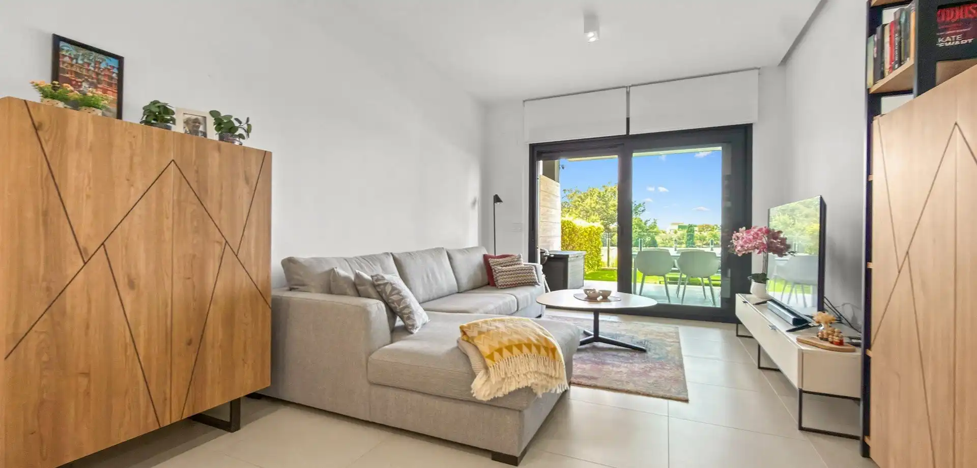 Sala de estar de Apartamento en venta en Pilar de la Horadada con Jardín privado, Terraza y Amueblado