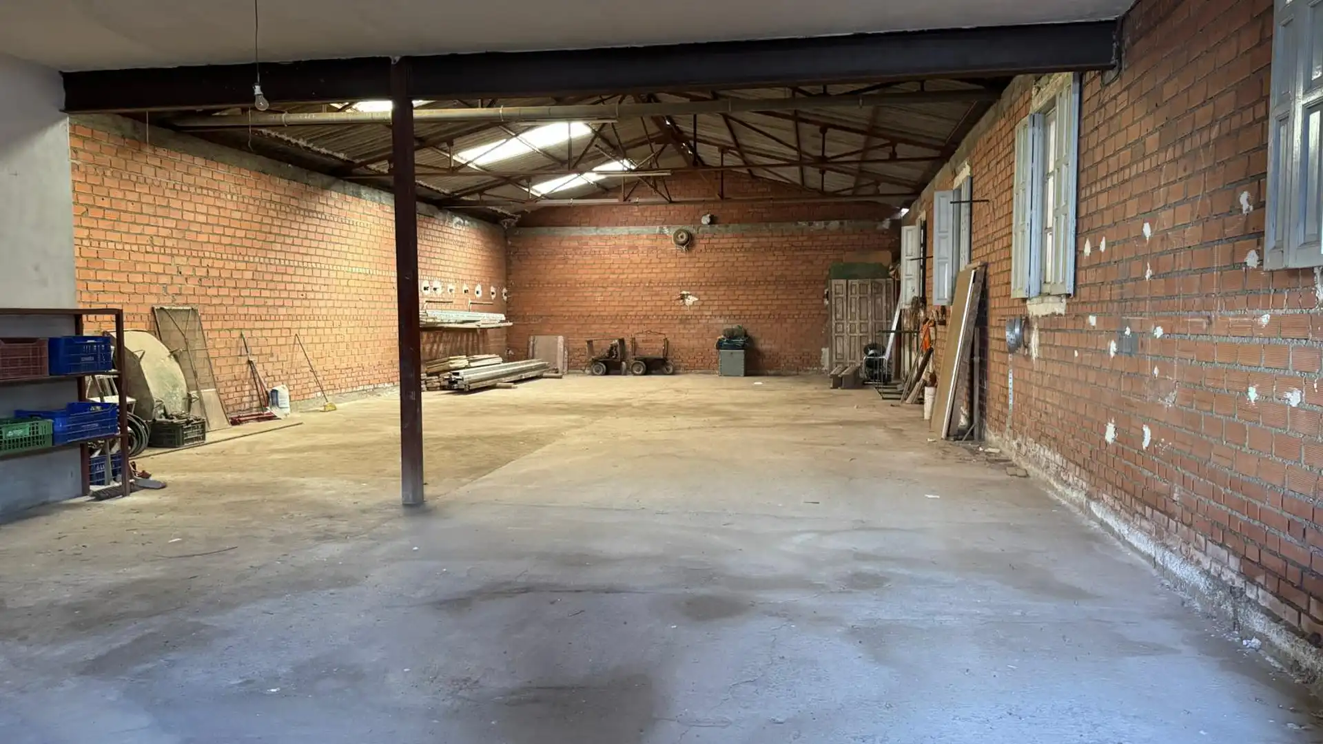 Industrial buildings for rent