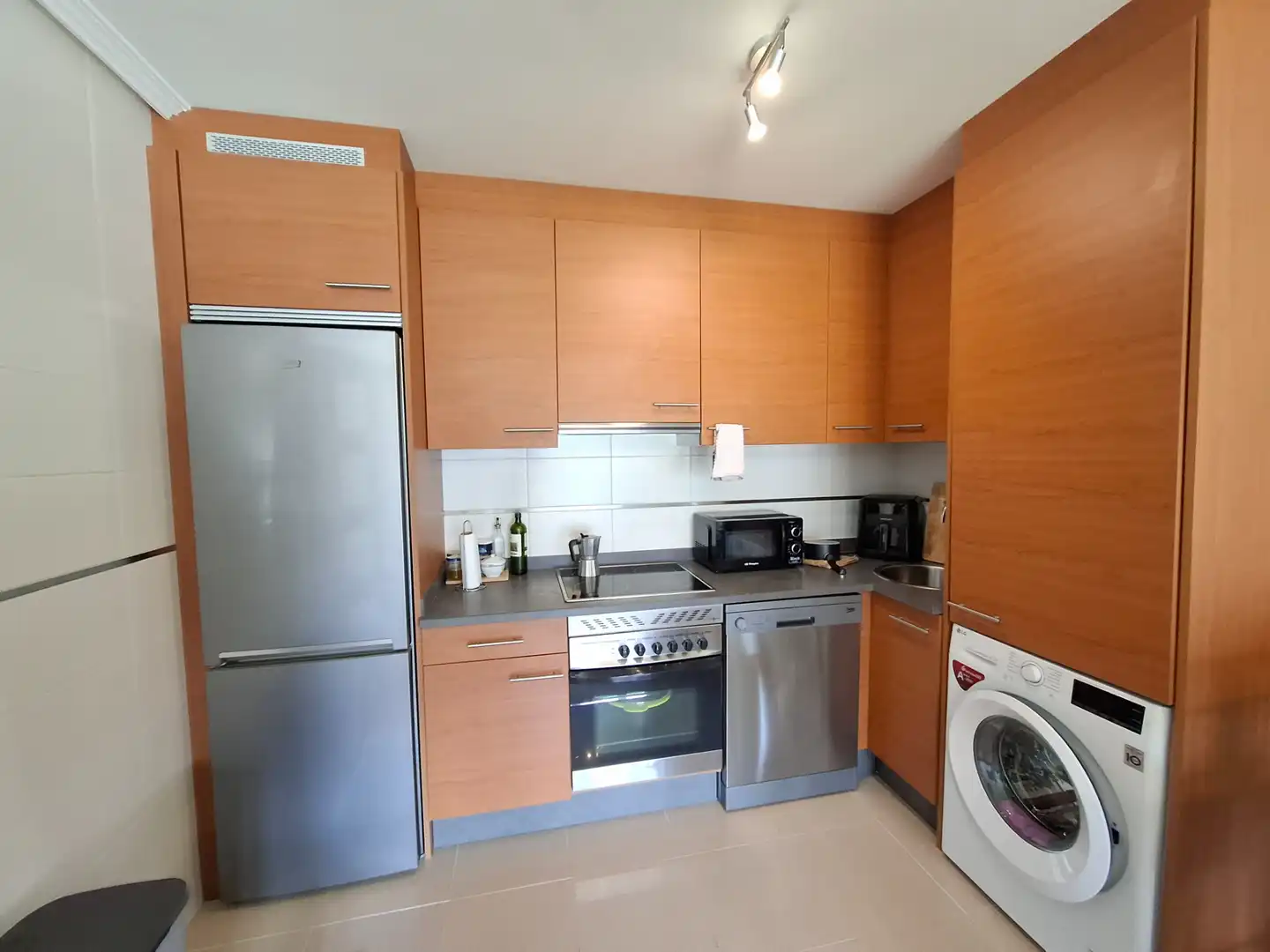 Cocina de Ático en venta en Viveiro con Terraza, Trastero y Amueblado