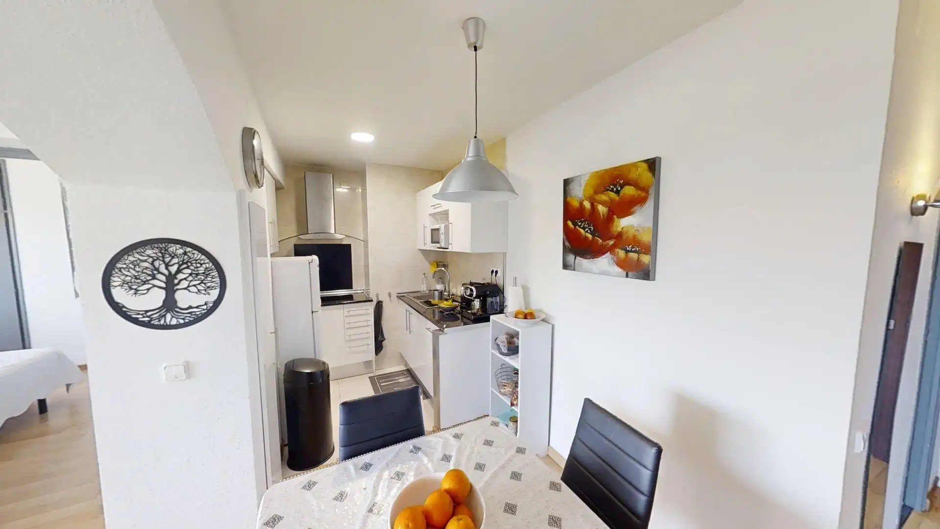 Cuina de Apartament en venda en Roses amb Jardí privat, Terrassa i Balcó
