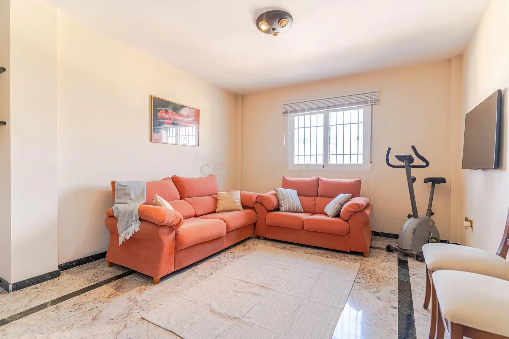 Sala d'estar de Casa o xalet en venda en Alfacar amb Jardí privat i Piscina