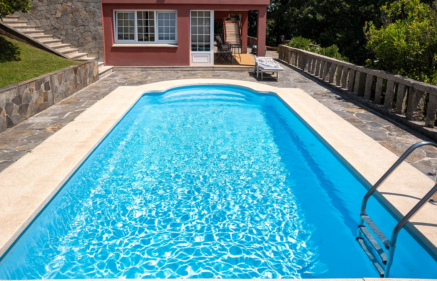 Piscina de Casa o xalet en venda en Culleredo amb Calefacció, Jardí privat i Parquet