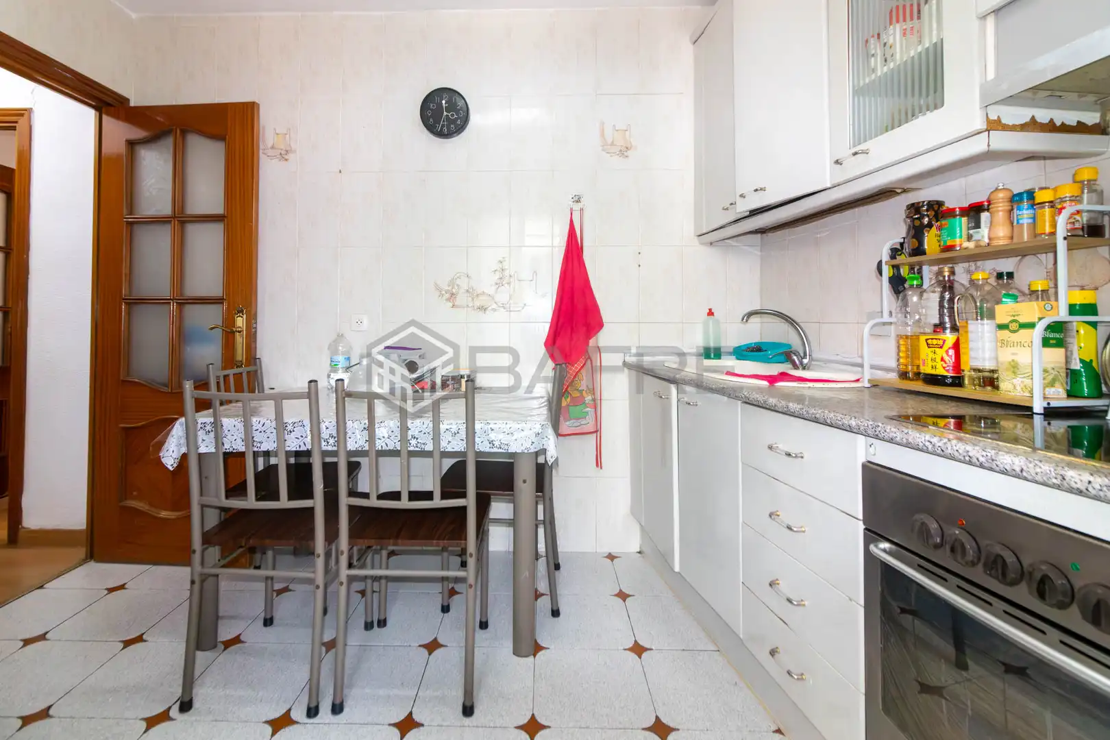 Kitchen of Flat for sale in Madrid  with Heating, Parquet flooring and Terrace