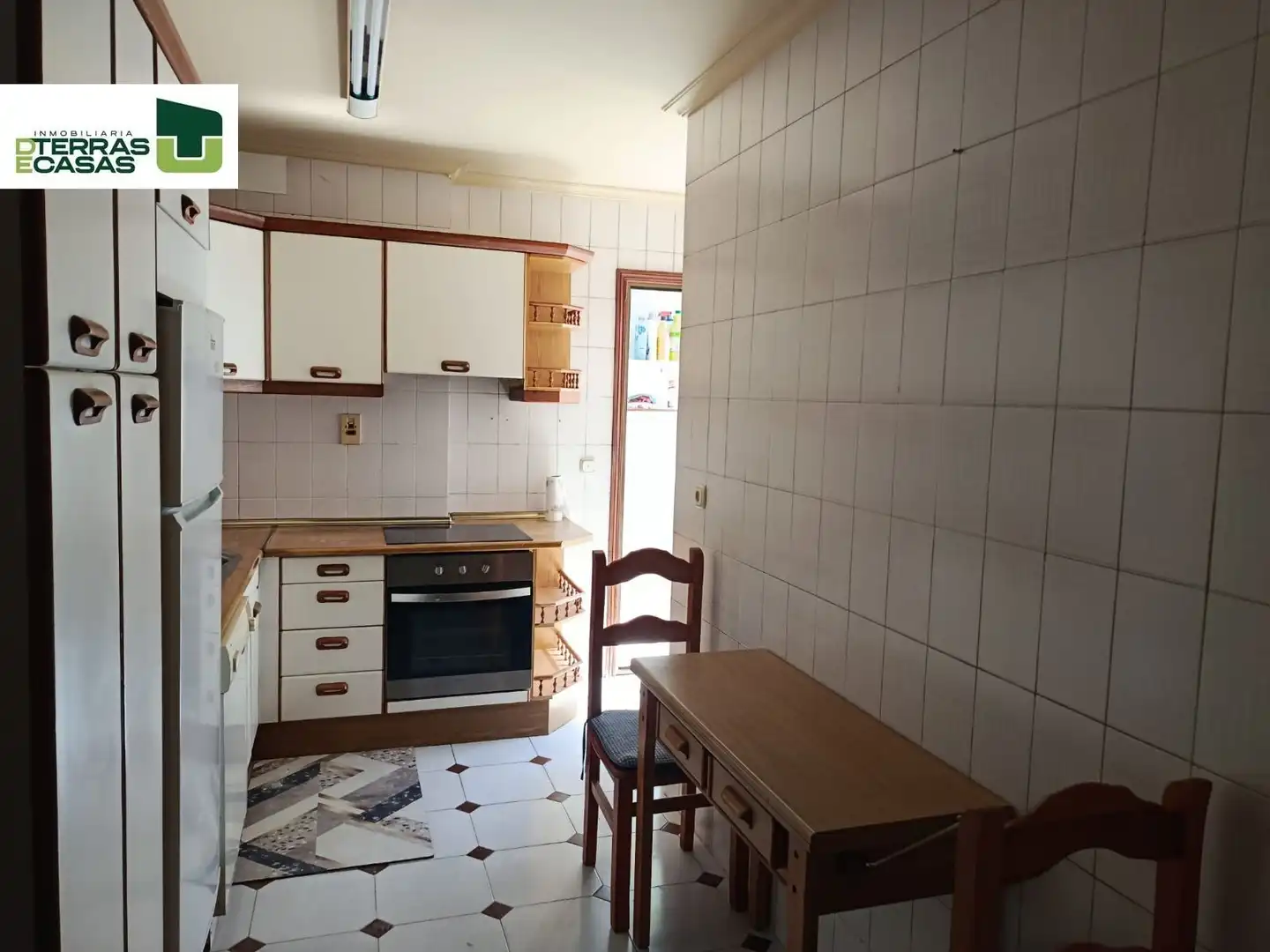 Cocina de Piso en venta en Pontevedra Capital  con Calefacción, Terraza y Trastero