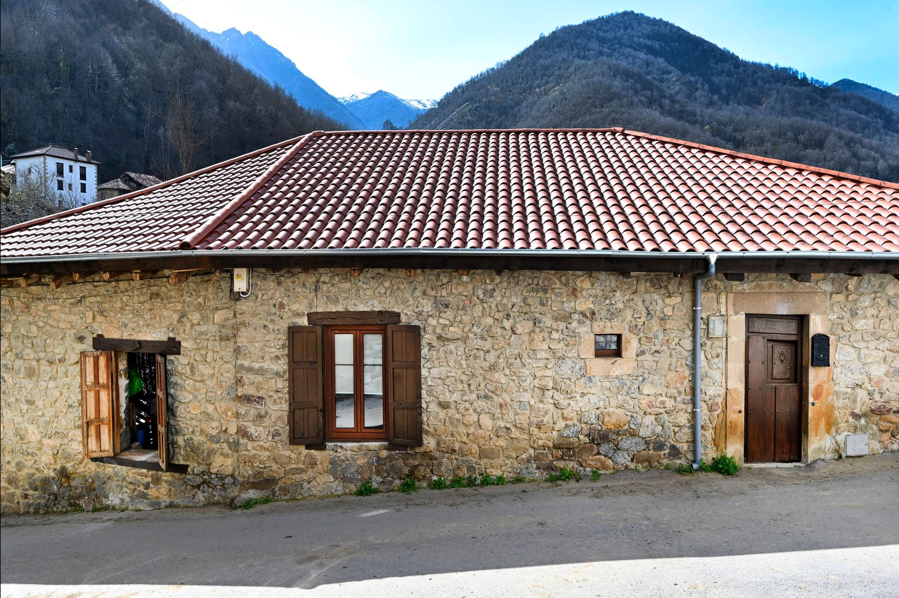 Exterior view of Country house for sale in Camaleño  with Heating, Private garden and Terrace