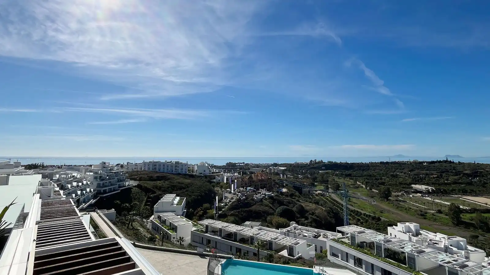 Vista exterior de Ático en venta en Estepona con Aire acondicionado, Terraza y Trastero
