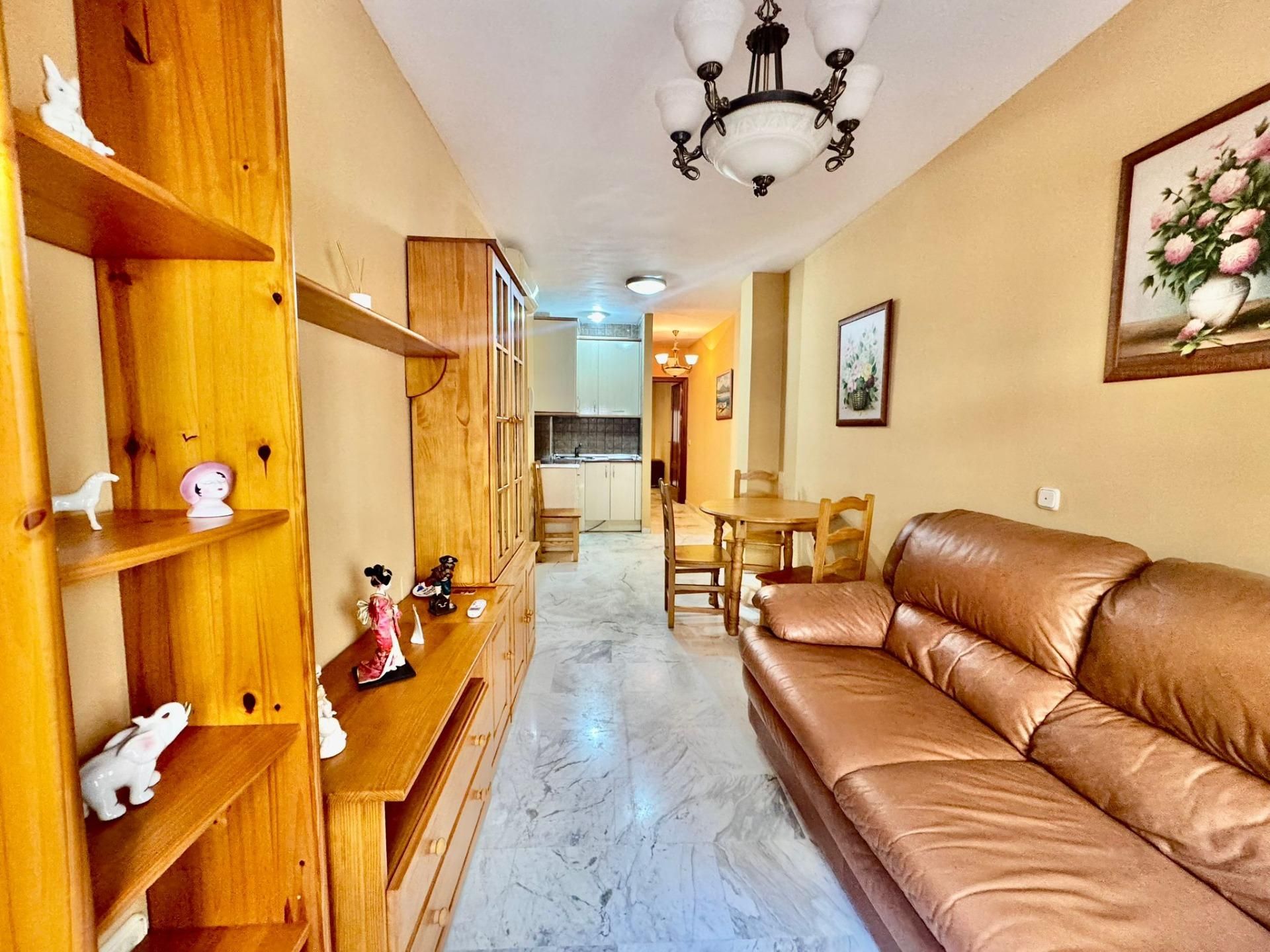 Sala d'estar de Planta baixa en venda en Fuengirola amb Aire condicionat i Calefacció
