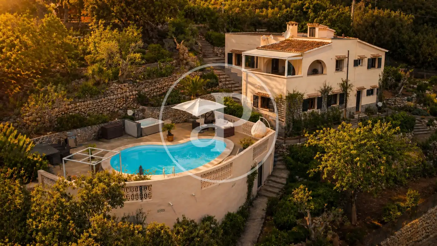 Vista exterior de Casa o xalet en venda en Esporles amb Aire condicionat, Calefacció i Jardí privat