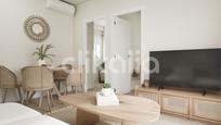 Living room of Flat for sale in  Sevilla Capital  with Air Conditioner, Terrace and Storage room