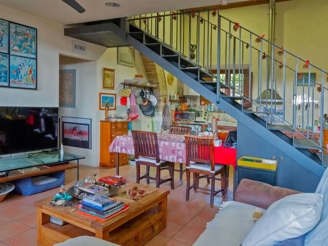 Sala de estar de Finca rústica en venta en Sant Miquel de Fluvià con Aire acondicionado, Calefacción y Terraza